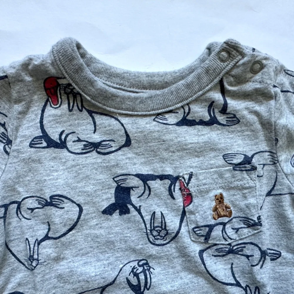 Baby Gap Long Sleeve Onesie Grey Navy Size 3-6M Winter